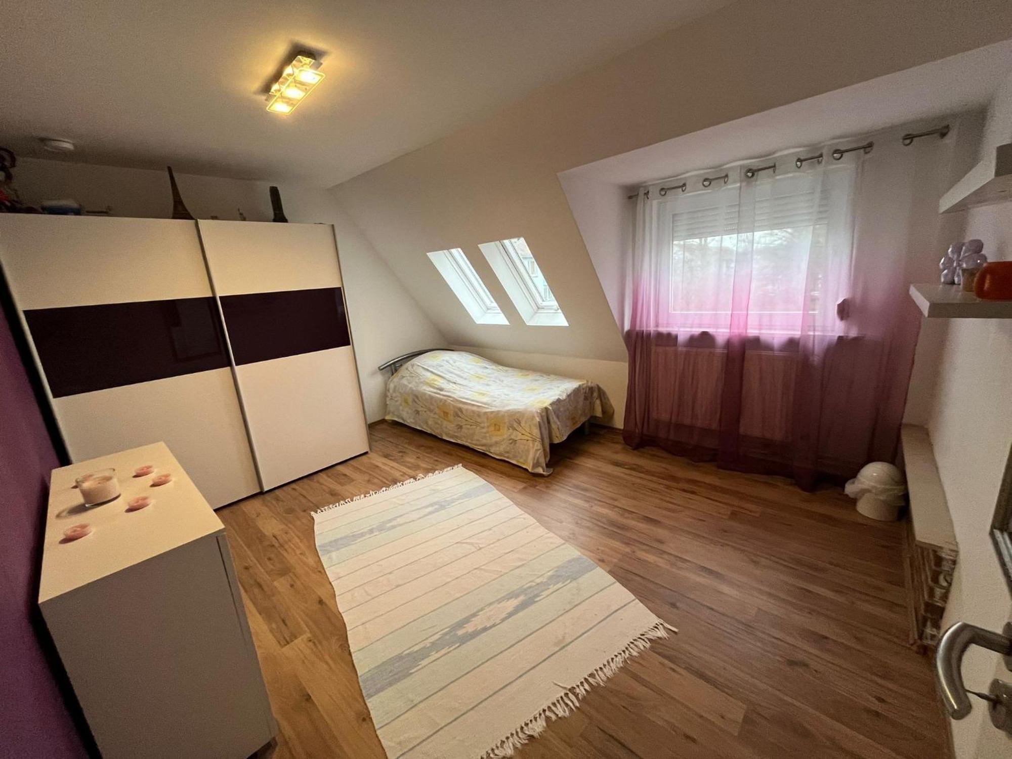 Schickes 110Qm Ferienhaus In Naehe Vw, Messe,Dez Und Orangerie 카셀 외부 사진