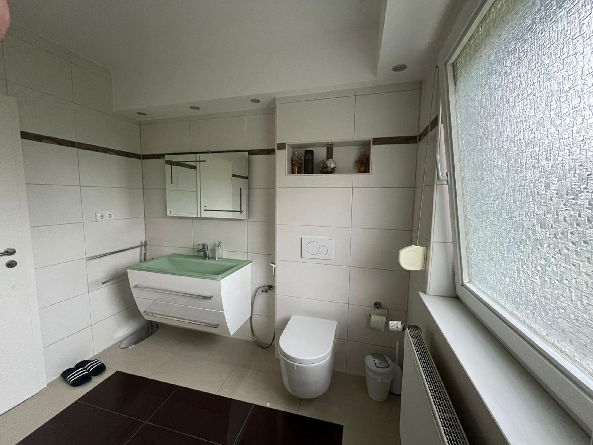Schickes 110Qm Ferienhaus In Naehe Vw, Messe,Dez Und Orangerie 카셀 외부 사진