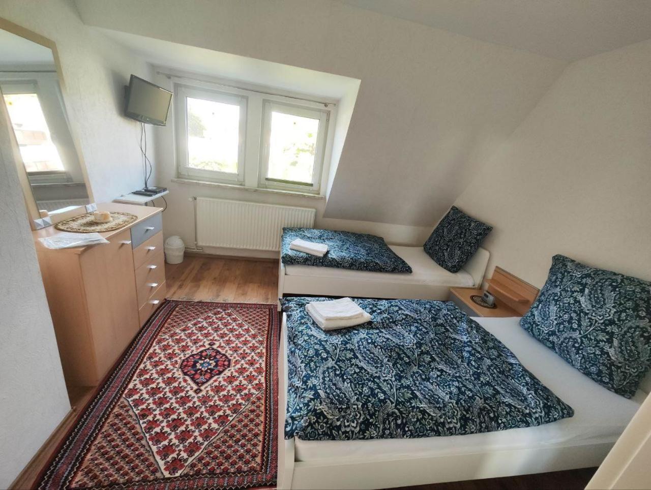 Schickes 110Qm Ferienhaus In Naehe Vw, Messe,Dez Und Orangerie 카셀 외부 사진