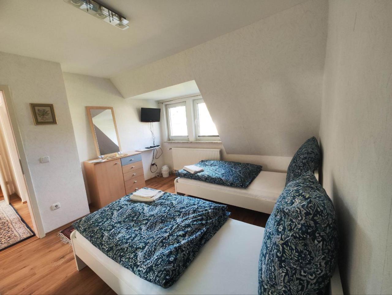 Schickes 110Qm Ferienhaus In Naehe Vw, Messe,Dez Und Orangerie 카셀 외부 사진
